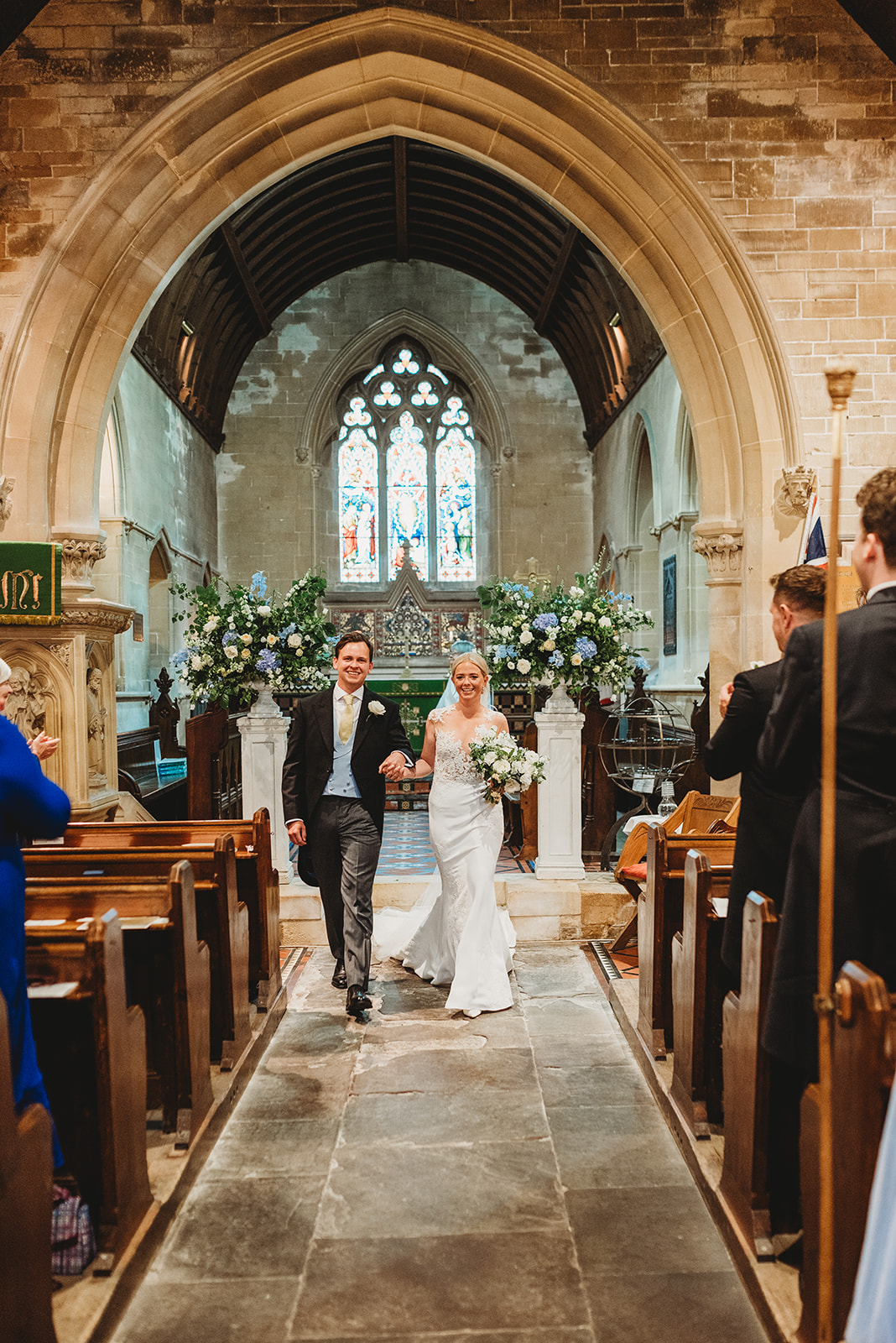 summer wedding church flowers